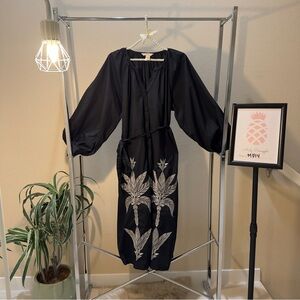 H&M size Large calf-length long sleeve in woven cotton with embroidered flowers